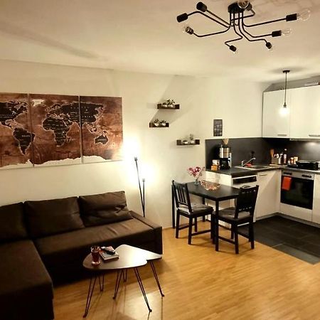 Business Apartment Mit Kuche Fur 1-3 +Netflx+5G Wlan Nahe Der Mhh Im Industrial Design Hannover Exteriör bild