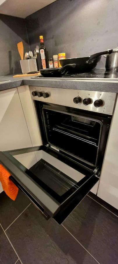 Business Apartment Mit Kuche Fur 1-3 +Netflx+5G Wlan Nahe Der Mhh Im Industrial Design Hannover Exteriör bild